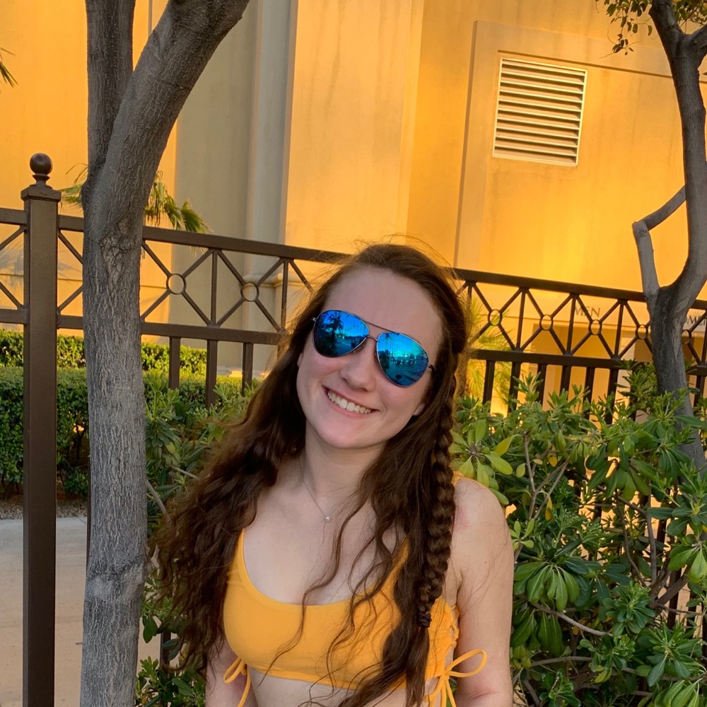 Meet your Posher, Taron